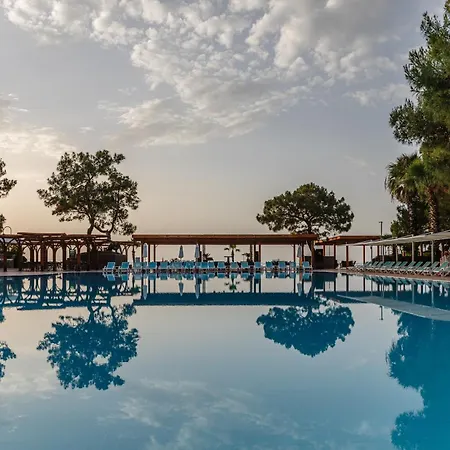 Fun & Sun Club Saphire Hotel
