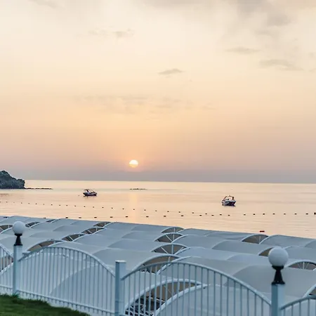 Fun & Sun Club Saphire