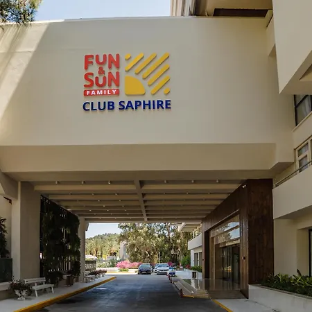 Fun & Sun Club Saphire טקירובה